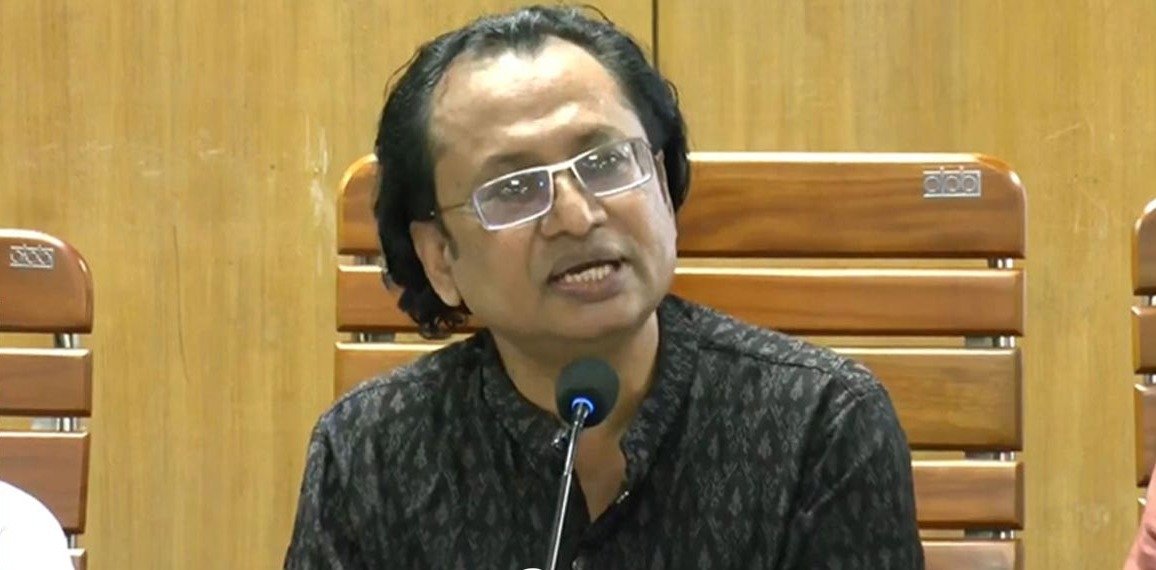 দেশে সারের কোনো সংকট নেই, পর্যাপ্ত মজুত রয়েছে: তথ্য উপদেষ্টা