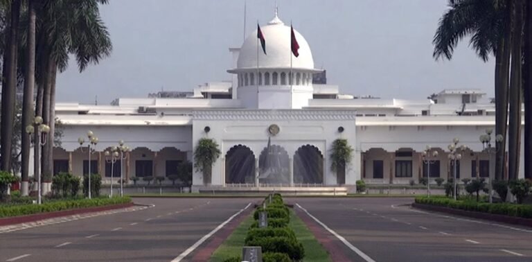 রাষ্ট্রপতি নির্বাচন: আজ প্রার্থিতা প্রত্যাহারের শেষ দিন, চূড়ান্ত লড়াইয়ে দুই প্রার্থী