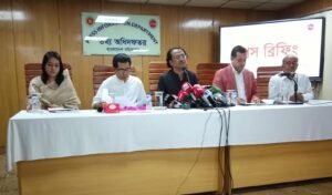 প্রতিরক্ষা সক্ষমতা বাড়াতে আধুনিক যুদ্ধবিমান কেনার উদ্যোগ নিয়েছে সরকার
