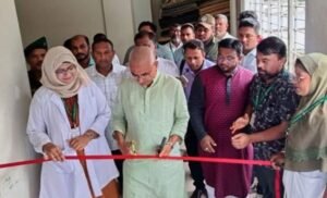 কালিয়াকৈর উপজেলা স্বাস্থ্য কমপ্লেক্সের সহযোগিতায় ফ্রি চোখের ছানি পরীক্ষা কার্যক্রম অনুষ্ঠিত হয়েছে
