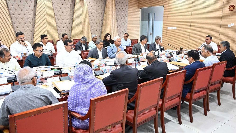 র‍্যাব বিলুপ্ত করে নতুন ‘স্পেশাল রেসপন্স ব্যাটালিয়ন’ গঠনের আইনের খসড়া অনুমোদন
