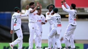 অস্ট্রেলিয়ার মাটিতে বাংলাদেশের ঐতিহাসিক জয়কে বড় অঘটন বললেন মার্ক ওয়াহ