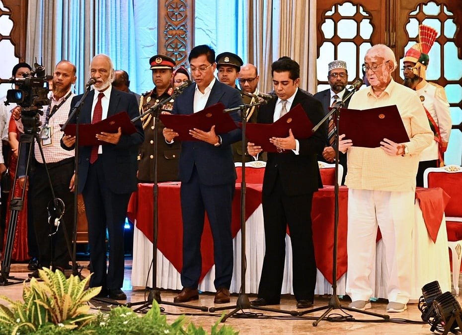 মন্ত্রিসভায় রদবদল ও নতুন নিয়োগ: সরকারের ছয় মাসের কর্মমূল্যায়ন ও ভবিষ্যৎ পরিবর্তনের আভাস