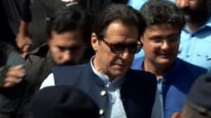 ইমরান খানের কারাবাস ও চিকিৎসা নিয়ে বিদেশি গণমাধ্যমের খবরকে 'বিভ্রান্তিকর' বলছে পাকিস্তান সরকার