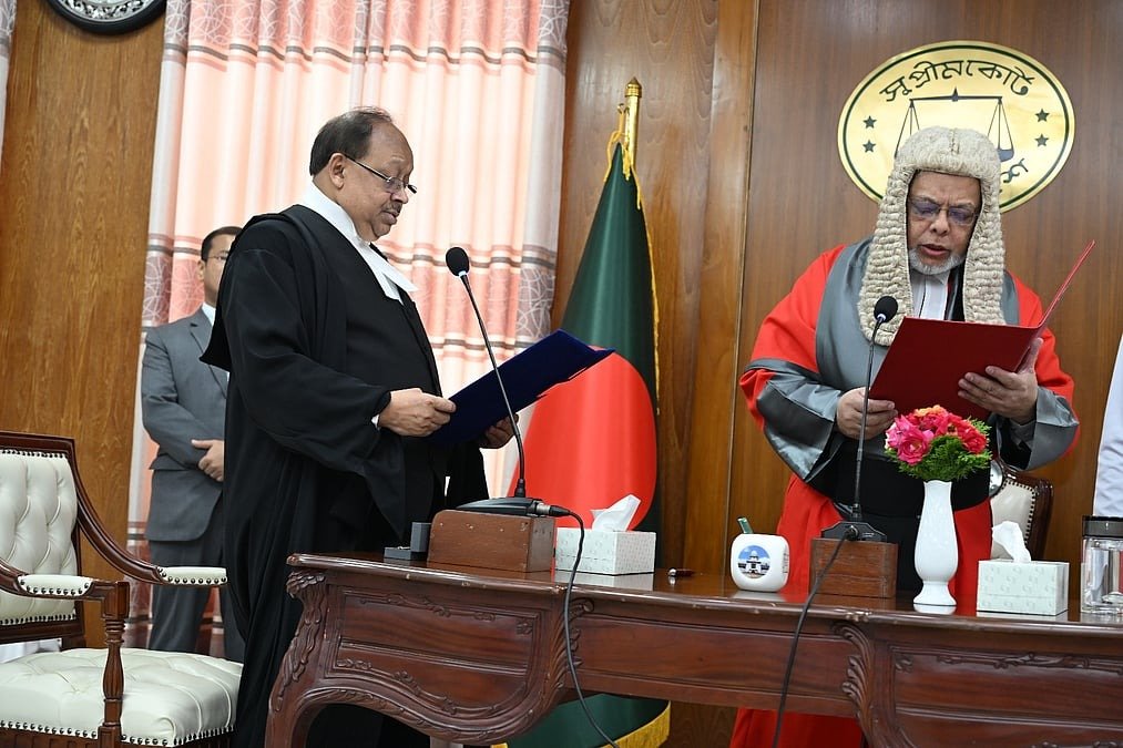 সুপ্রিম কোর্টের আপিল বিভাগের নতুন বিচারপতি হিসেবে শপথ নিলেন মো. হাবিবুল গনি