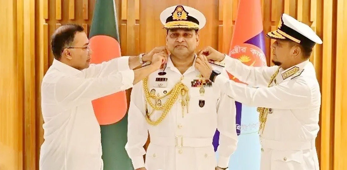 অ্যাডমিরাল পদে পদোন্নতি পেলেন নৌবাহিনী প্রধান খোন্দকার মিসবাহ