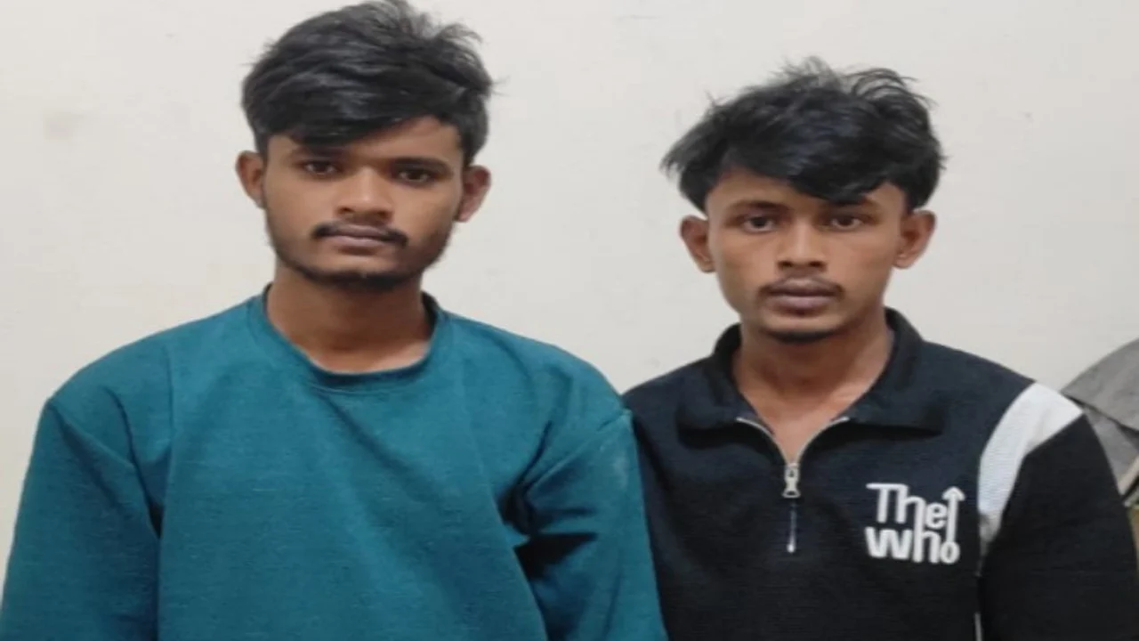 রাজস্থলীতে ১০১ লিটার চোলাই মদসহ দুই যুবক গ্রেপ্তার