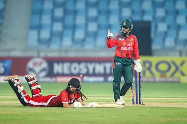 নারী এশিয়া কাপে ইন্দোনেশিয়াকে হারিয়ে বাংলাদেশের দুর্দান্ত জয়