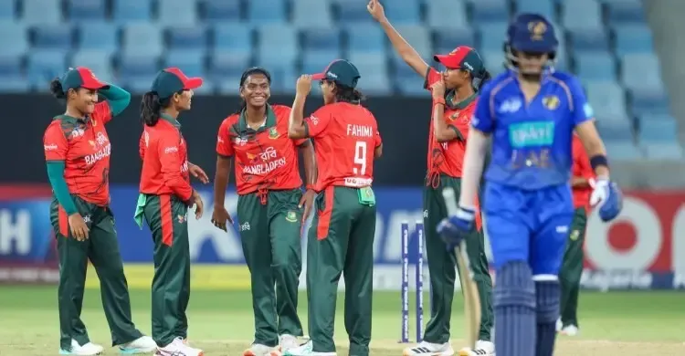 বোলারদের নৈপুণ্যে আরব আমিরাতকে হারিয়ে সেমিফাইনালে বাংলাদেশ