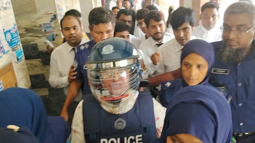 আশুলিয়ায় হত্যাচেষ্টা মামলায় কারাবন্দি মডেল মিষ্টি সুভাসের নতুন করে গ্রেপ্তার