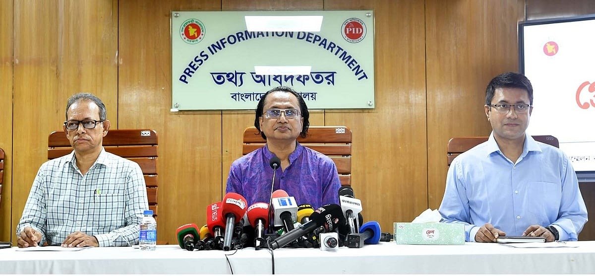 সরকারি চাকরিতে মৌখিক পরীক্ষার নম্বর বৃদ্ধি: যা বললেন প্রধানমন্ত্রীর তথ্য উপদেষ্টা