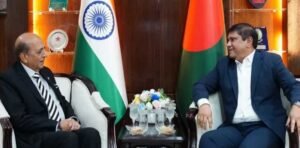 প্রতিরক্ষা উপদেষ্টার সঙ্গে ভারতীয় হাইকমিশনারের সৌজন্য সাক্ষাৎ ও দ্বিপাক্ষিক আলোচনা