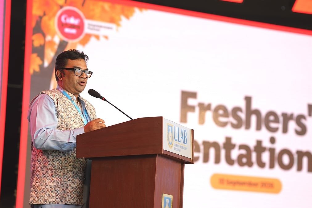 উৎসবমুখর পরিবেশে ইউল্যাবে ফল সেমিস্টারের নবীনবরণ অনুষ্ঠিত