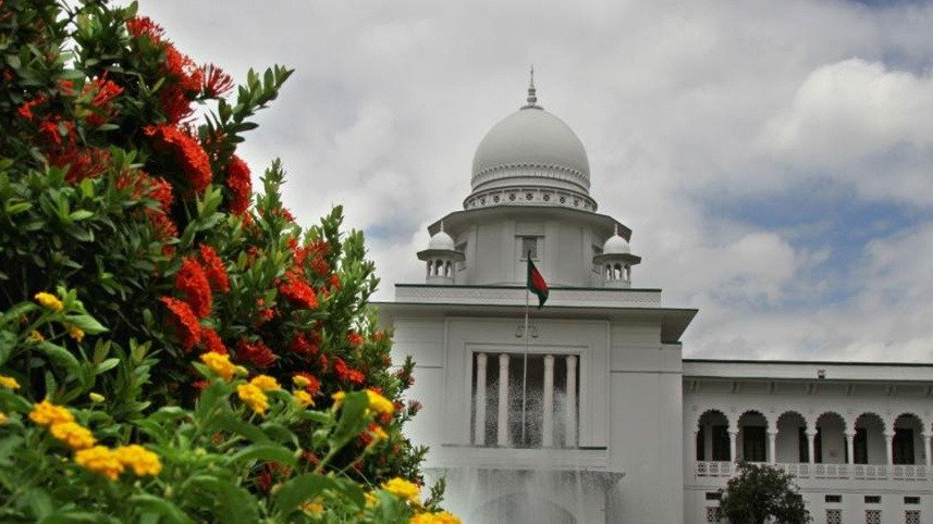 বিচারপতি ও অ্যাটর্নি জেনারেলের নিরাপত্তা কমানোর প্রজ্ঞাপনকে চ্যালেঞ্জ করে হাইকোর্টে রিট