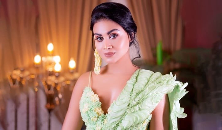 সড়ক দুর্ঘটনায় আহত অভিনেত্রী মেঘলা মুক্তাকে ধাক্কা দেওয়া গাড়ি ও চালক আটক