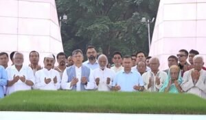 বিএনপির ৪৮তম প্রতিষ্ঠাবার্ষিকী: জিয়াউর রহমান ও খালেদা জিয়ার সমাধিতে তারেক রহমানের শ্রদ্ধা