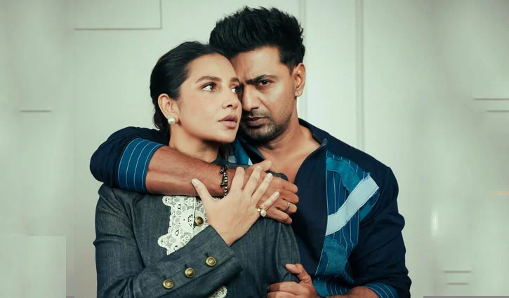 সিনেমার মূল গল্পের চেয়ে ব্যক্তিগত জীবন নিয়ে মানুষের আগ্রহ বেশি, আক্ষেপ পরিচালক দেবের