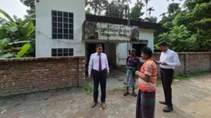 অফিসে অনুপস্থিতি ও তালাবদ্ধ রাখার দায়ে রাজাপুরের ভূমি কর্মকর্তা সাময়িক বরখাস্ত