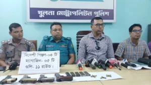 খুলনায় অস্ত্র উদ্ধার: দুই যুবক গ্রেপ্তার
