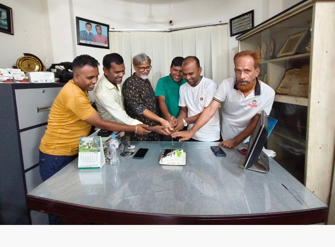 সাংবাদিক পায়েল হোসেন রিন্টুর জন্মদিনে কেক কাটা ও দোয়া অনুষ্ঠিত