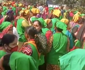 ঢাকার বাইরে কাজের সুযোগ: চট্টগ্রাম-কুমিল্লা নাকি নারায়ণগঞ্জ-গাজীপুর কোথায়