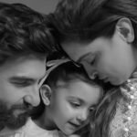 বেবি বাম্পের ছবি শেয়ার করে ভক্তদের মুগ্ধ করলেন দীপিকা-রণবীর