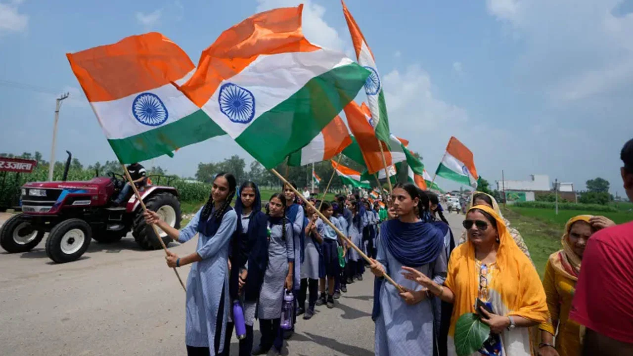 ভারতে জেন-আলফাদের নতুন আন্দোলন: সরকারি স্কুলের জরাজীর্ণ দশা নিয়ে সরব খুদে শিক্ষার্থীরা