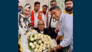 পাঁচ মাস চিকিৎসা শেষে দেশে ফিরলেন মির্জা আব্বাস