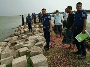নেত্রকোনায় হাওর রক্ষা বাঁধের ব্লক লুট: দেড় হাজারের বেশি ব্লক ফেরত, বাকি উদ্ধারে তৎপরতা