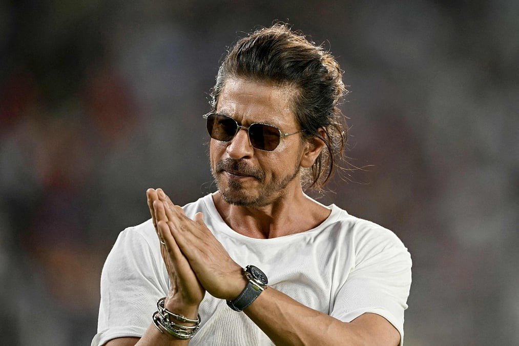 সম্পদ কমলেও ভারতের সবচেয়ে ধনী অভিনেতাই থাকলেন শাহরুখ
