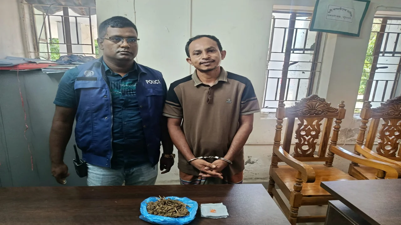 পটুয়াখালীতে ইয়াবা ও গাঁজাসহ যুবদল নেতা গ্রেপ্তার