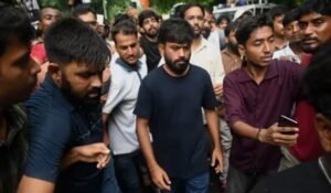 দিল্লিতে র‍্যালির আগেই ককরোচ জনতা পার্টির প্রধান অভিজিত আটক