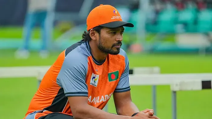 জ্বরের কারণে আরব আমিরাত যাত্রায় পিছিয়ে শান্ত