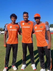 বৃষ্টির বাধা কাটিয়ে ১৩ ওভারের লড়াইয়ে বাংলাদেশ-পাকিস্তান