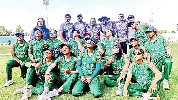 পাকিস্তানকে হারিয়ে ফাইনালে অনূর্ধ্ব-১৯ নারী ক্রিকেট দল