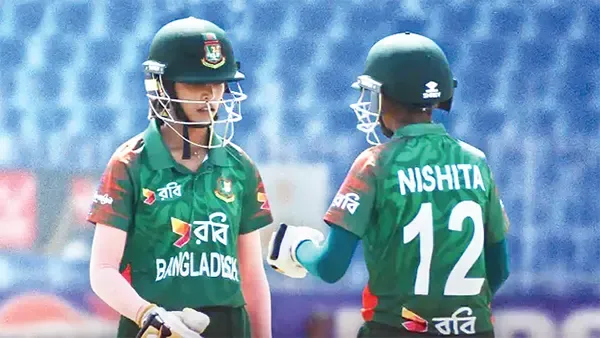 ত্রিদেশীয় সিরিজের ফাইনালে শ্রীলঙ্কার কাছে ৪ রানে হারল বাংলাদেশ