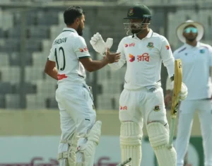 প্রথম ইনিংসে ২৭২ রানেই অলআউট বাংলাদেশ