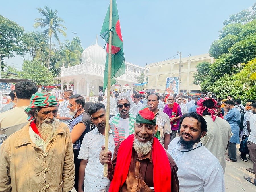 লালনের তিরোধান দিবসে সাধু-ভক্তদের পদচারণায় মুখর ছেঁউড়িয়া
