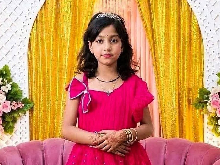 চট্টগ্রামে ডেঙ্গুতে আট বছরের শিশুর মৃত্যু: শোকের ছায়া এলাকায়