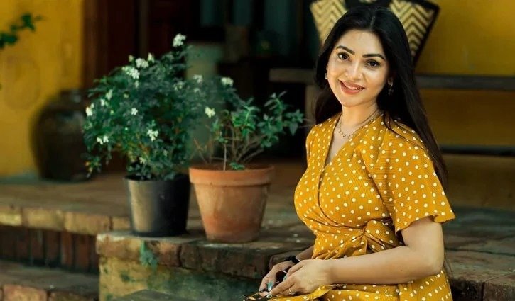 পরিবার নয়, মানুষের বিচার হওয়া উচিত তার চারিত্রিক বৈশিষ্ট্যে: প্রভা