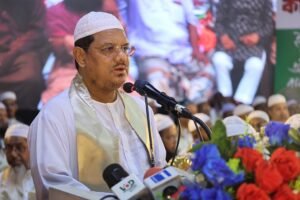 স্থানীয় নির্বাচনে শরিয়াহর পক্ষের প্রার্থীদের বেছে নিতে বললেন চরমোনাই