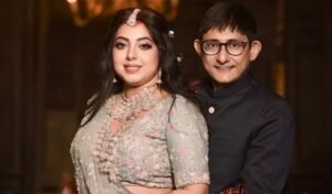 ডিনার ডেটের ছবি পোস্ট করে কটাক্ষের মুখে কাঞ্চন-শ্রীময়ী