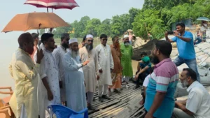 গোদাগাড়ীতে পদ্মার ভাঙনকবলিত এলাকা পরিদর্শন করলেন এমপি মুজিবুর রহমান