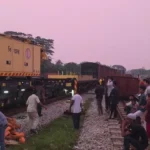 আখাউড়ায় ট্রেনের ট্রলি লাইনচ্যুত: দুই ঘণ্টা পর যোগাযোগ স্বাভাবিক