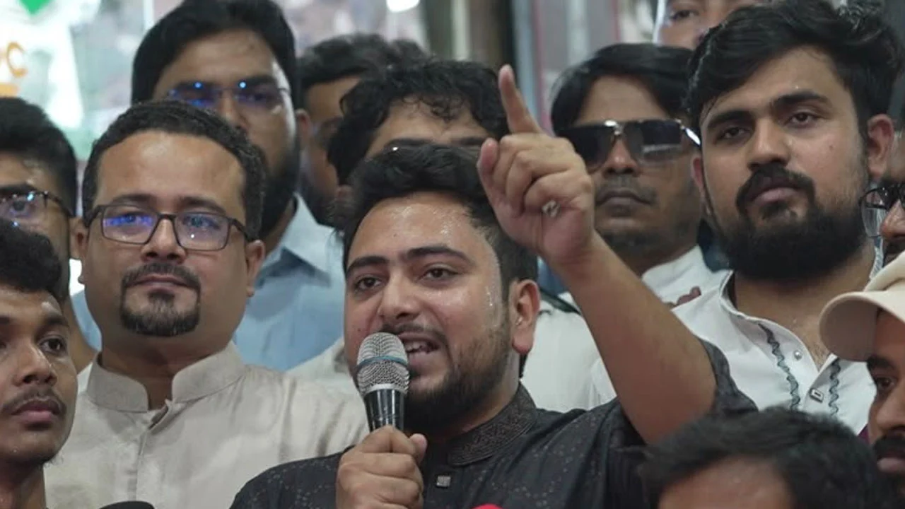নাহিদ ইসলাম |: জেলা পরিষদের প্রশাসকেরা স্থানীয় সরকার নির্বাচনে অংশ নিতে পারবেন না
