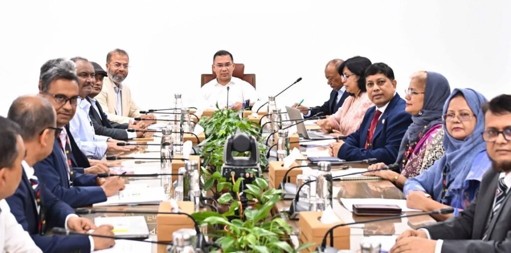 পরিবেশ রক্ষায় সরকারি কর্মকর্তাদের বাড়তি দায়িত্ব নেওয়ার আহ্বান প্রধানমন্ত্রীর