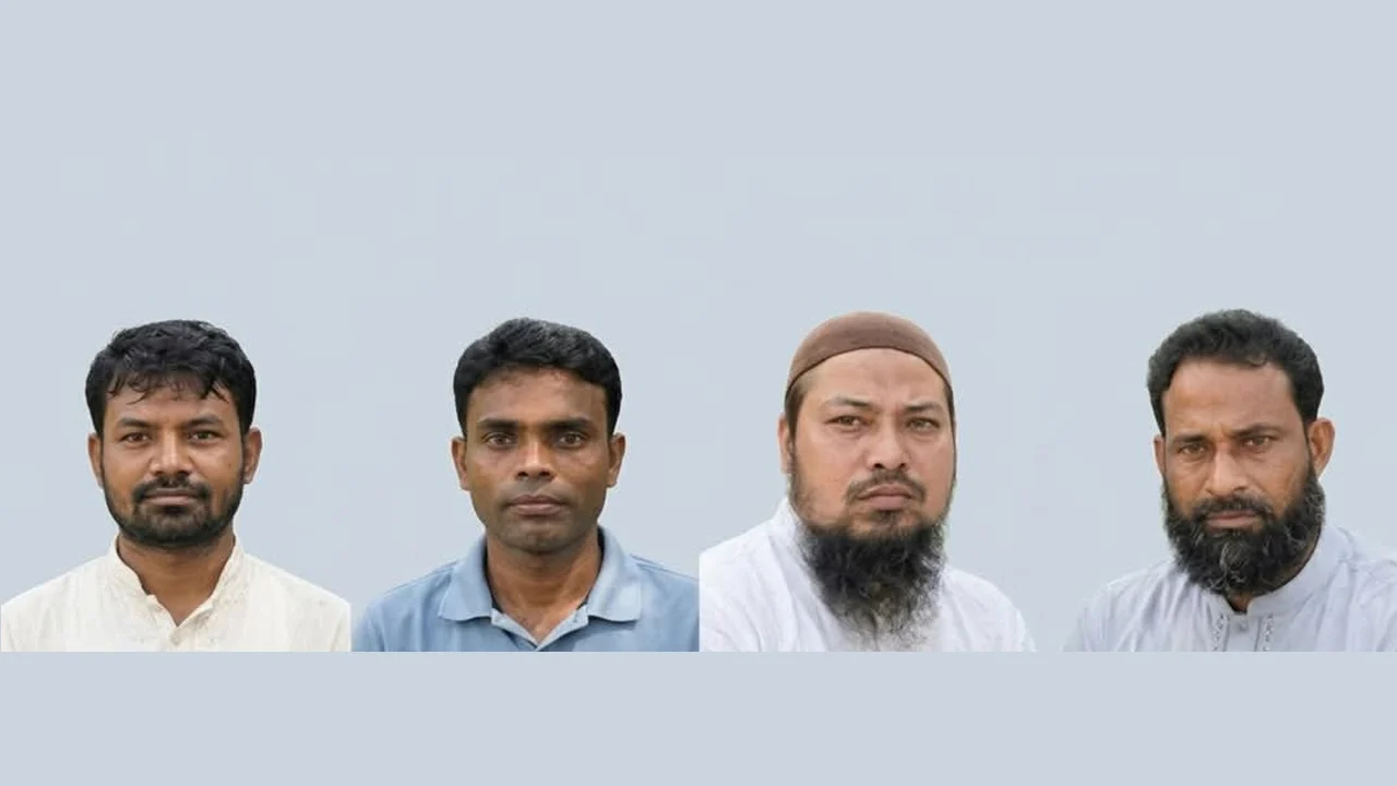 ফরিদগঞ্জে স্বেচ্ছাসেবক দলের চার নেতা গ্রেপ্তার