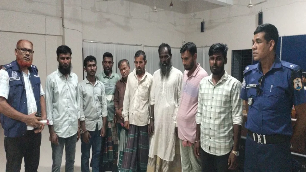 দশমিনায় নিষেধাজ্ঞা অমান্য করে মা ইলিশ শিকার